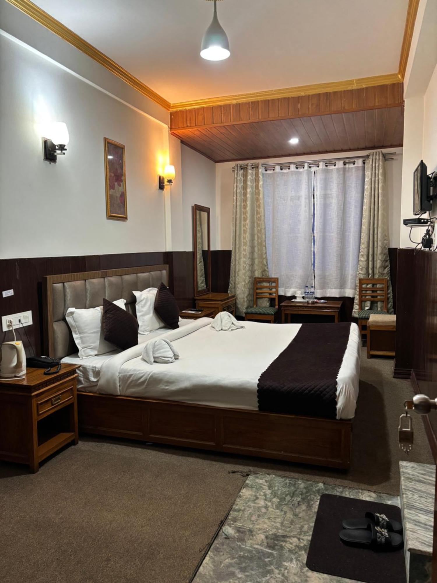 Hotel Kasturi Palace & Restaurant Darjeeling Darjeeling  Eksteriør billede